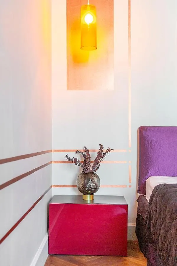 Exclusive & Stylish Central Apartment In The Heart Of Budapesta