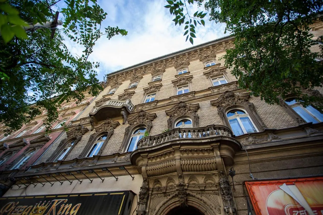 Exclusive & Stylish Central Apartment In The Heart Of Budapesta