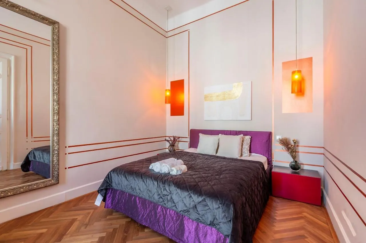 Exclusive & Stylish Central Apartment In The Heart Of Budapesta Ungaria