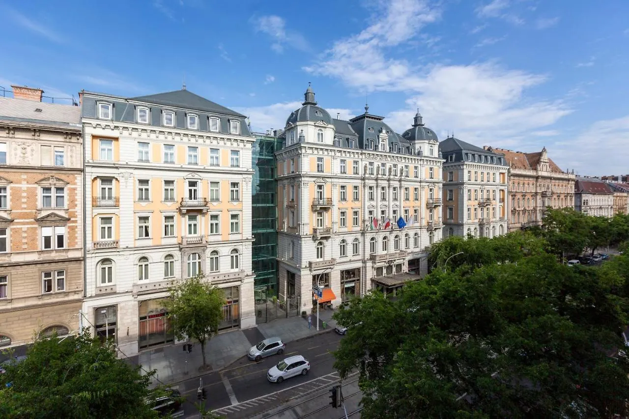 Exclusive & Stylish Central Apartment In The Heart Of Budapeste 0*,  Hungria