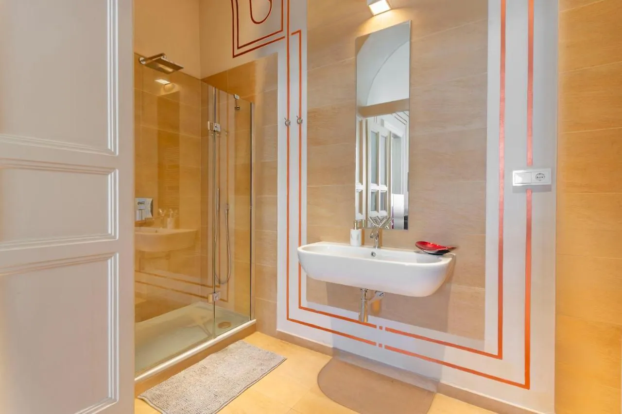 Exclusive & Stylish Central Apartment In The Heart Of Budapeste Hungria
