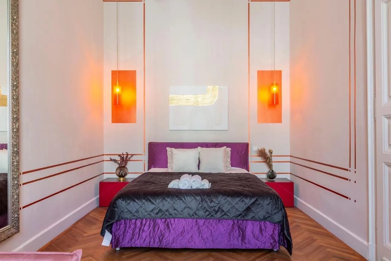 Exclusive & Stylish Central Apartment In The Heart Of Budapeste